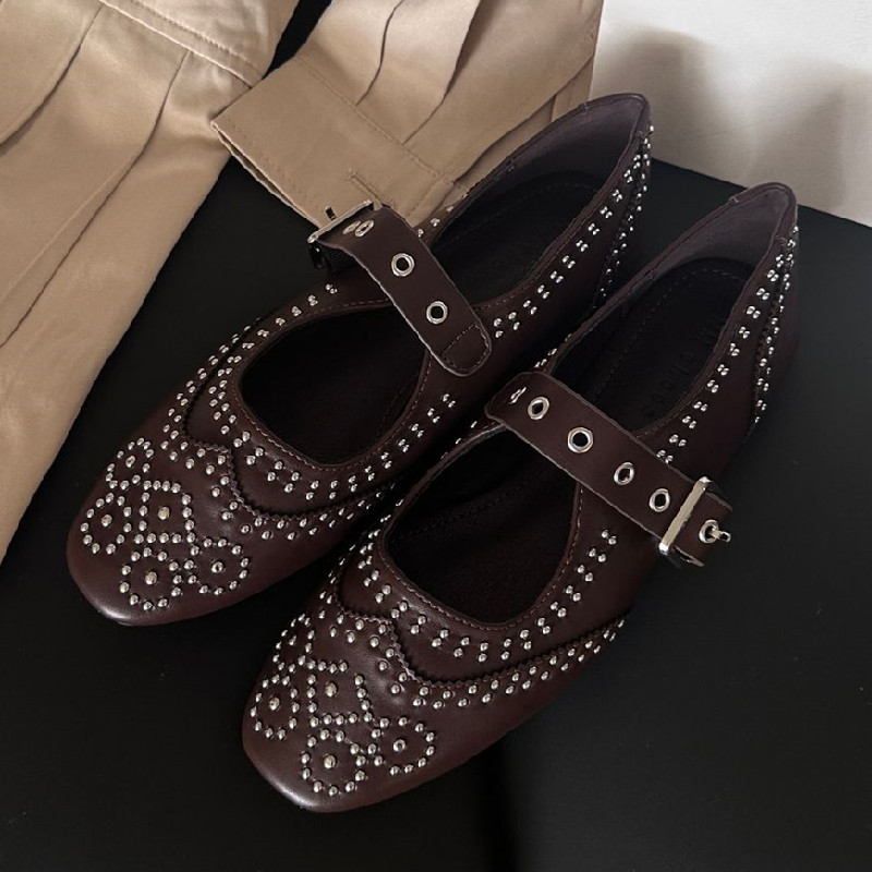 Retro Rivet Buckle Design Flat - Women Fashion Brand ulasan dan harga